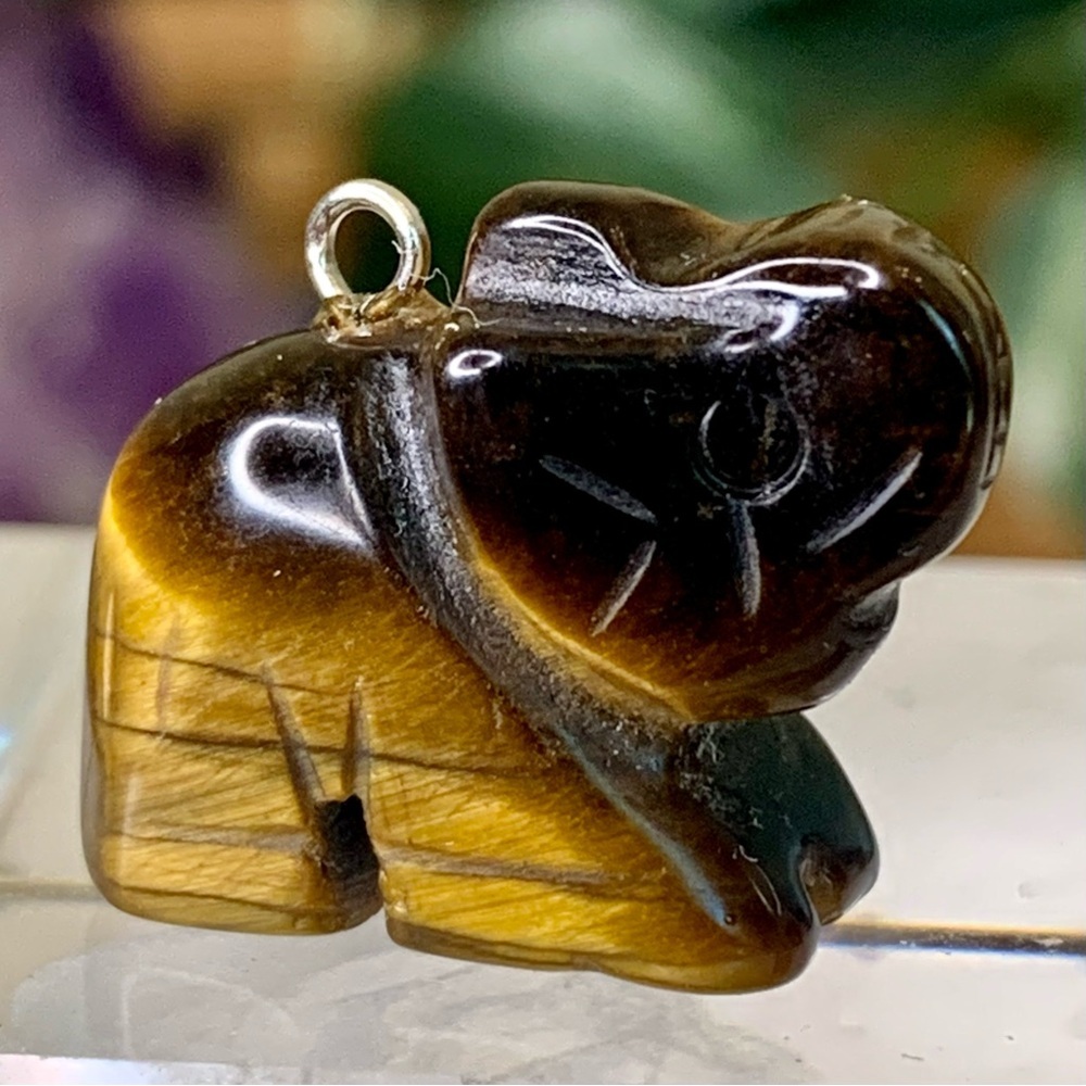 Tiger's Eye Elephant Necklace Pendant Miniature Carved Stone Animal Flashy .9"